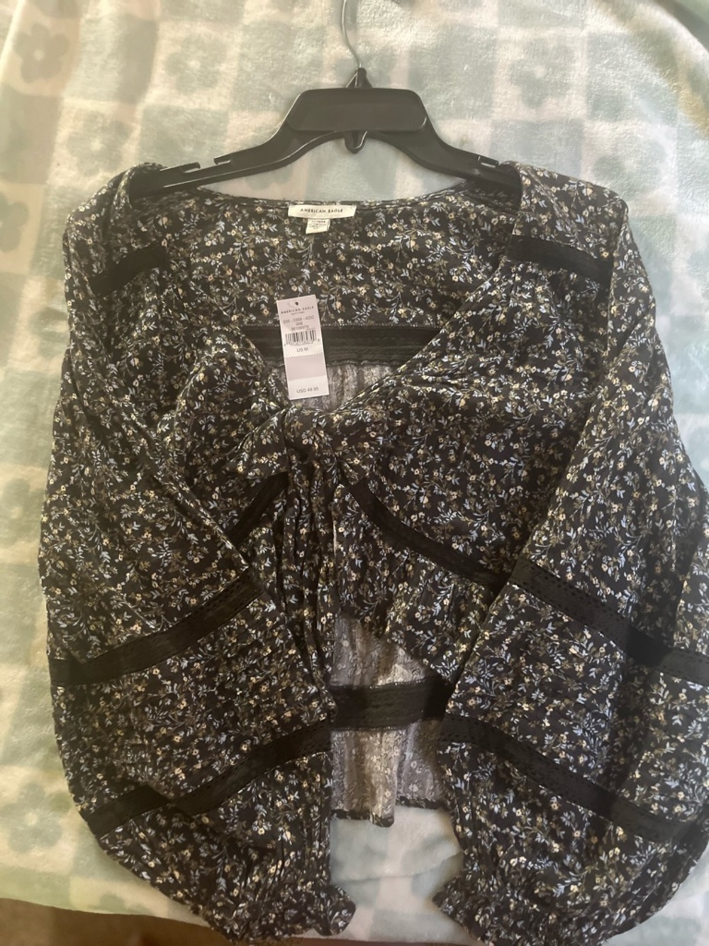 American Eagle Outfitters Floral Black Cropped Tie-Front Women’s Blouse